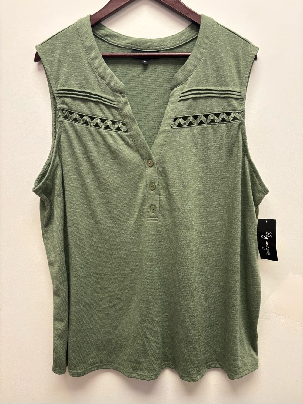 4 for $25 NEW 🌿 Lily Morgan Olive Green Sleeveless Henley Top 2X 🌿
